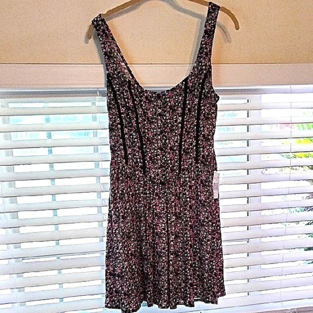 B. Smart Junior Floral Black and Pink Women's Dress, Size: 7, NWT